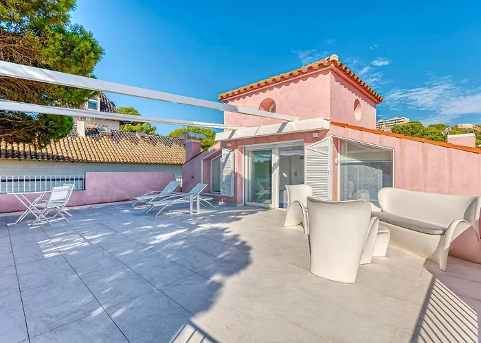 Hotel The Pink Elephant 3*